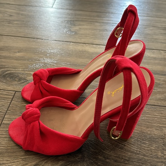 Red Heels - Picture 3 of 5